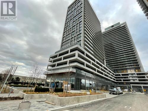 204 - 8960 Jane Street, Vaughan, ON - Outdoor