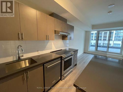 204 - 8960 Jane Street, Vaughan, ON - Indoor Photo Showing Kitchen With Upgraded Kitchen