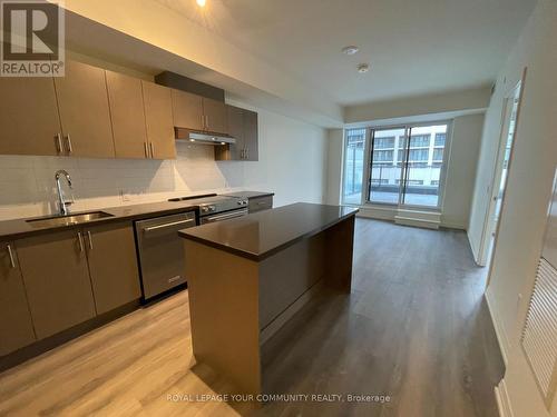 204 - 8960 Jane Street, Vaughan, ON - Indoor Photo Showing Kitchen