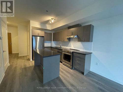 204 - 8960 Jane Street, Vaughan, ON - Indoor Photo Showing Kitchen