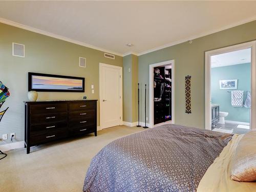 701-1400 Lynburne Pl, Langford, BC - Indoor Photo Showing Bedroom