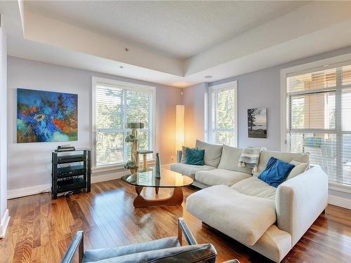 701-1400 Lynburne Pl, Langford, BC - Indoor Photo Showing Living Room