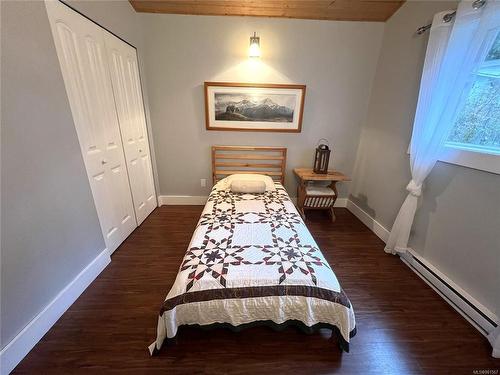 992 Walkers Hook Rd, Salt Spring, BC 