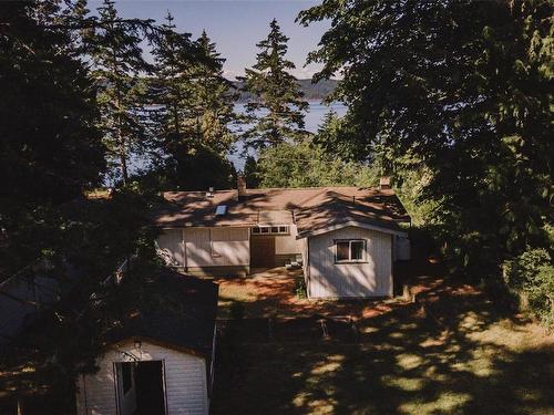 992 Walkers Hook Rd, Salt Spring, BC 