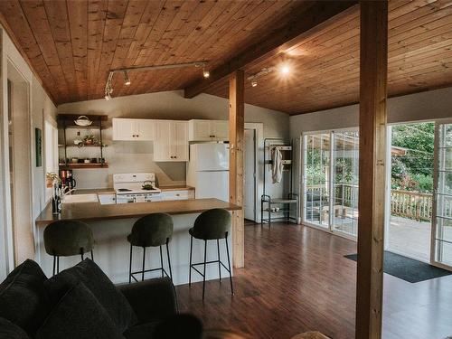 992 Walkers Hook Rd, Salt Spring, BC 