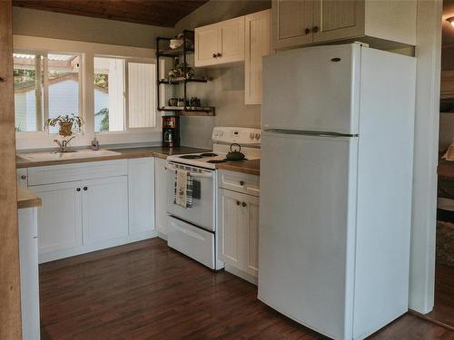 992 Walkers Hook Rd, Salt Spring, BC 