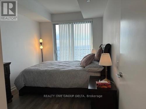 898 Portage Parkway, Vaughan, ON - Indoor Photo Showing Bedroom