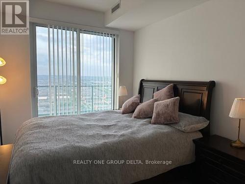 898 Portage Parkway, Vaughan, ON - Indoor Photo Showing Bedroom