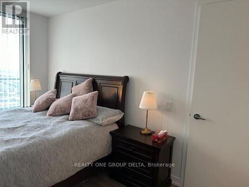 898 Portage Parkway, Vaughan, ON - Indoor Photo Showing Bedroom