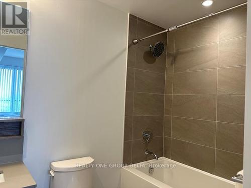 898 Portage Parkway, Vaughan, ON - Indoor Photo Showing Bathroom