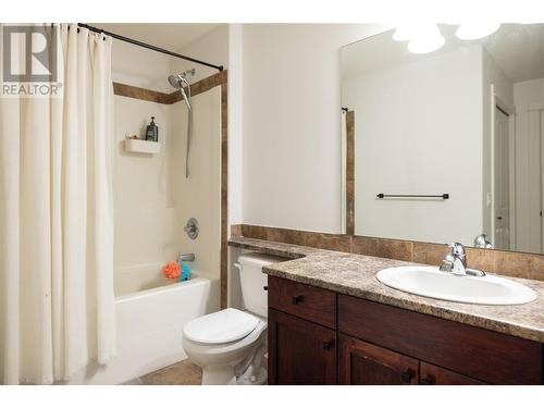 2551 Shoreline Drive Unit# 413, Lake Country, BC - Indoor Photo Showing Bathroom