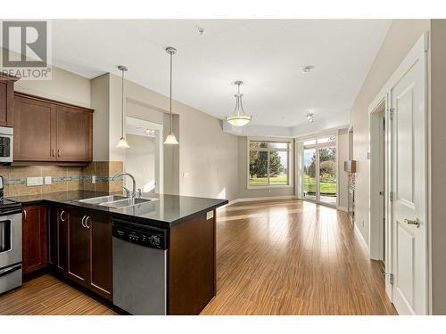 3521 Carrington Road Unit# 114, West Kelowna, BC - Indoor Photo Showing Kitchen With Double Sink