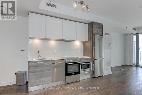 723 - 57 St Joseph Street, Toronto, ON - Indoor Photo Showing Kitchen With Upgraded Kitchen