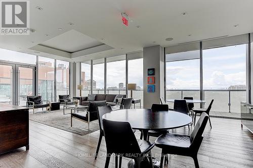 723 - 57 St Joseph Street, Toronto, ON - Indoor Photo Showing Dining Room