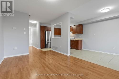 110 Expedition Crescent, Whitchurch-Stouffville, ON - Indoor Photo Showing Kitchen