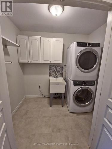 12 Magnificent Way, Hamilton, ON - Indoor Photo Showing Laundry Room