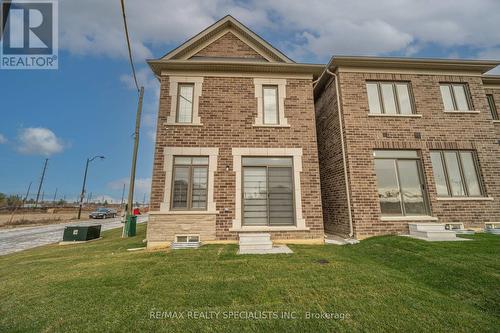 215 Hayrake Street N, Brampton, ON - Outdoor