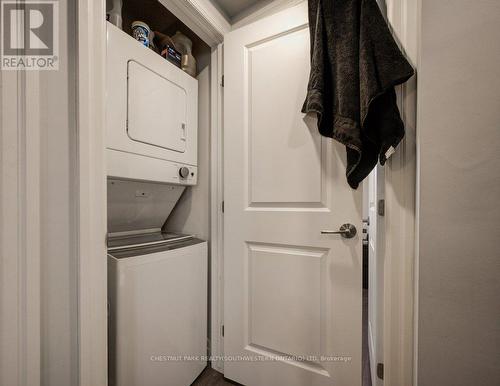 374 Louisa Street, Kitchener, ON - Indoor Photo Showing Laundry Room