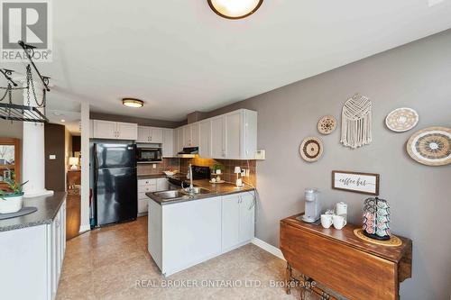 278 Montmorency Way, Ottawa, ON - Indoor Photo Showing Kitchen