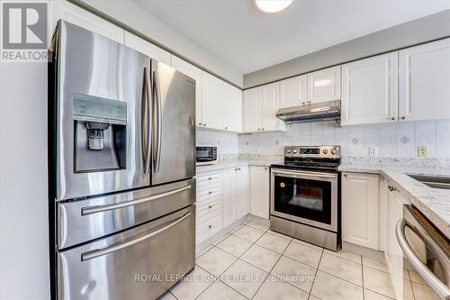 32 Tansley Crescent, Ajax, ON - Indoor Photo Showing Kitchen With Stainless Steel Kitchen