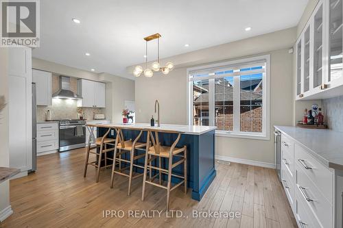 174 Moody Drive, Vaughan, ON - Indoor Photo Showing Kitchen With Upgraded Kitchen