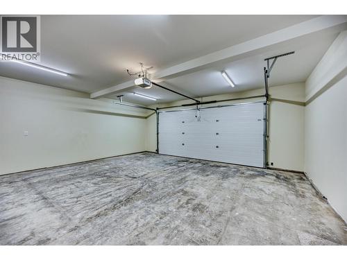 9 Hibiscus Court, Osoyoos, BC - Indoor Photo Showing Garage