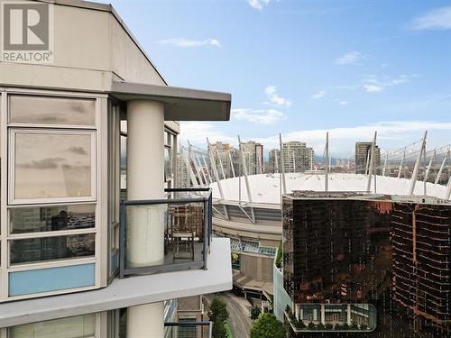 3002 939 Expo Boulevard, Vancouver, BC - Outdoor