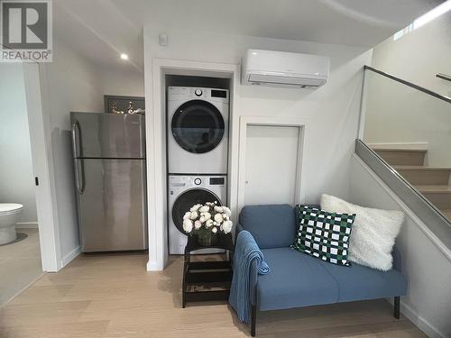 3236 W 35Th Avenue, Vancouver, BC - Indoor Photo Showing Laundry Room