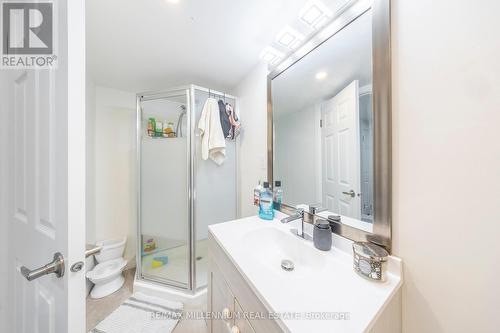 44 Oren Boulevard, Barrie, ON - Indoor Photo Showing Bathroom