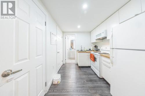 44 Oren Boulevard, Barrie, ON - Indoor Photo Showing Kitchen