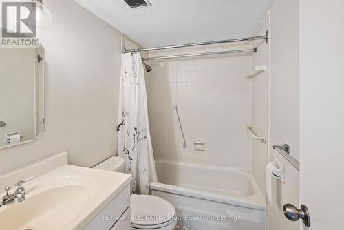 707 - 151 La Rose Avenue, Toronto, ON - Indoor Photo Showing Bathroom