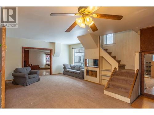 715 9Th Street S, Golden, BC - Indoor