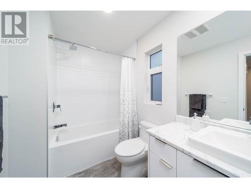 3781 Astoria Drive, West Kelowna, BC - Indoor Photo Showing Bathroom