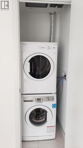 2610 - 50 Charles Street E, Toronto, ON - Indoor Photo Showing Laundry Room