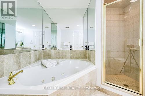 704 - 1818 Bayview Avenue, Toronto, ON - Indoor Photo Showing Bathroom