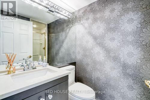 704 - 1818 Bayview Avenue, Toronto, ON - Indoor Photo Showing Bathroom