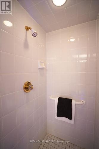 704 - 1818 Bayview Avenue, Toronto, ON - Indoor Photo Showing Bathroom