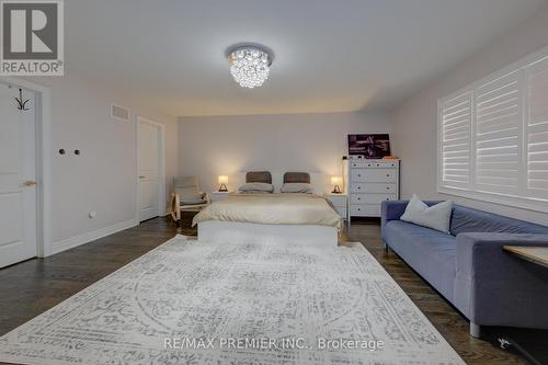 15 Babcock Street, Hamilton, ON - Indoor Photo Showing Bedroom