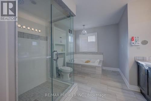 15 Babcock Street, Hamilton, ON - Indoor Photo Showing Bathroom