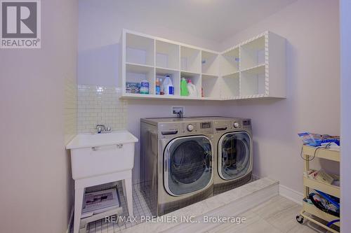 15 Babcock Street, Hamilton, ON - Indoor Photo Showing Laundry Room