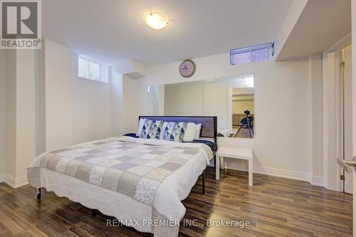 15 Babcock Street, Hamilton, ON - Indoor Photo Showing Bedroom