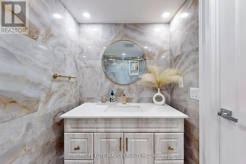 909 - 120 Dundalk Drive, Toronto, ON - Indoor Photo Showing Bathroom