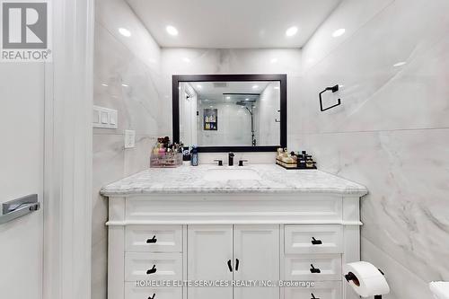 909 - 120 Dundalk Drive, Toronto, ON - Indoor Photo Showing Bathroom