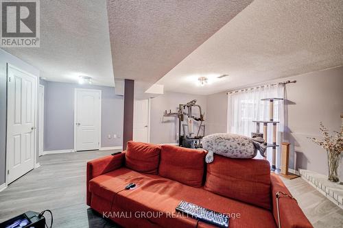 Bsmt - 15 Ferguson Drive, Barrie, ON - Indoor Photo Showing Living Room