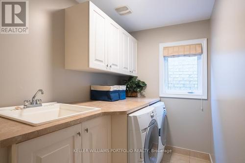 3122 Cardross Court, Oakville, ON - Indoor Photo Showing Laundry Room