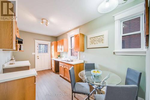 21 Sunset Avenue, Hamilton, ON - Indoor