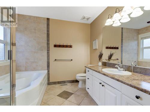 4897 Warbler Court, Kelowna, BC - Indoor Photo Showing Bathroom