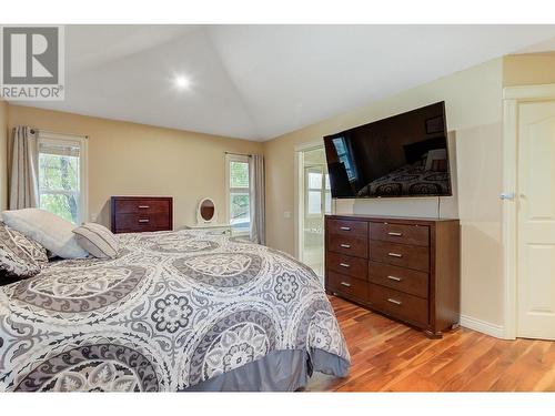 4897 Warbler Court, Kelowna, BC - Indoor Photo Showing Bedroom