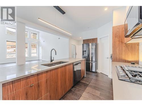 1130 Sun Peaks Road Unit# 500, Sun Peaks, BC - Indoor Photo Showing Kitchen With Double Sink