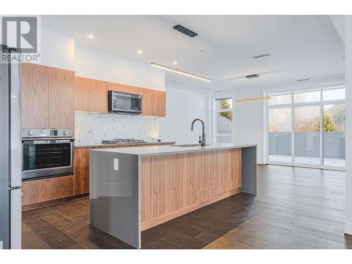 1130 Sun Peaks Road Unit# 500, Sun Peaks, BC - Indoor Photo Showing Kitchen